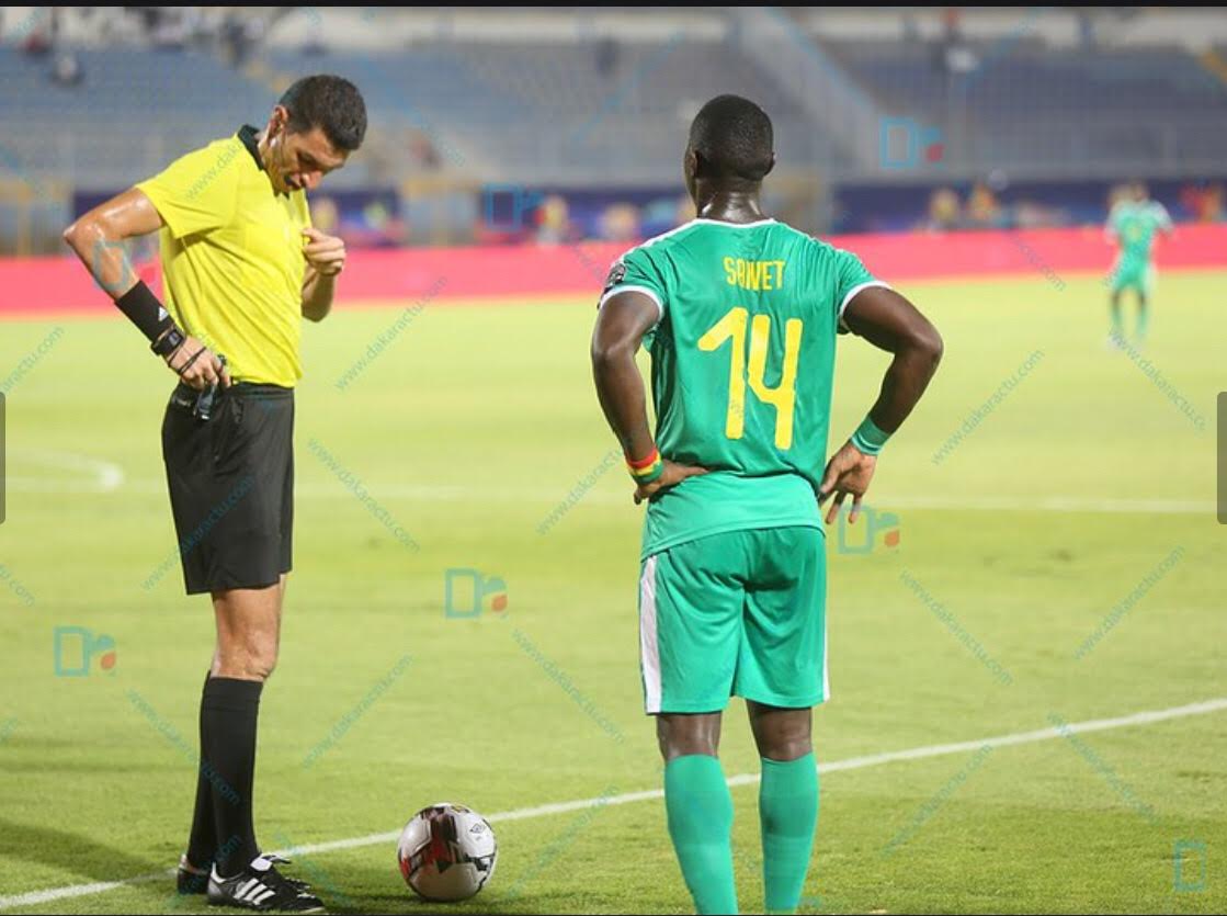 Equipe nationale : Henri Saivet chamboule tout et pousse Krépin Diatta sur le banc ?