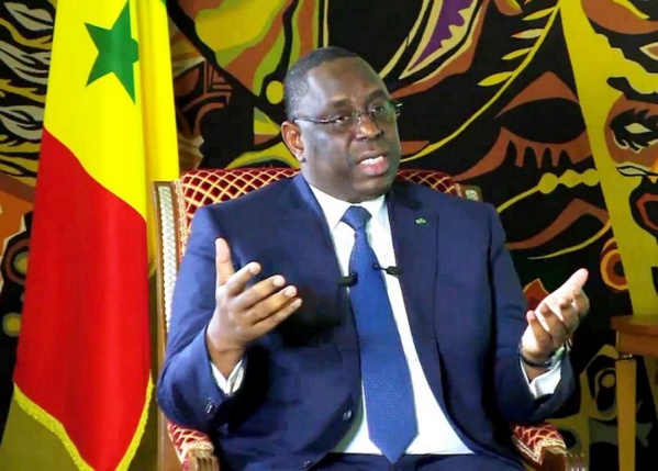 Hausse du prix des produits pétroliers : Taxawu Sénégal charge le président Macky Sall.