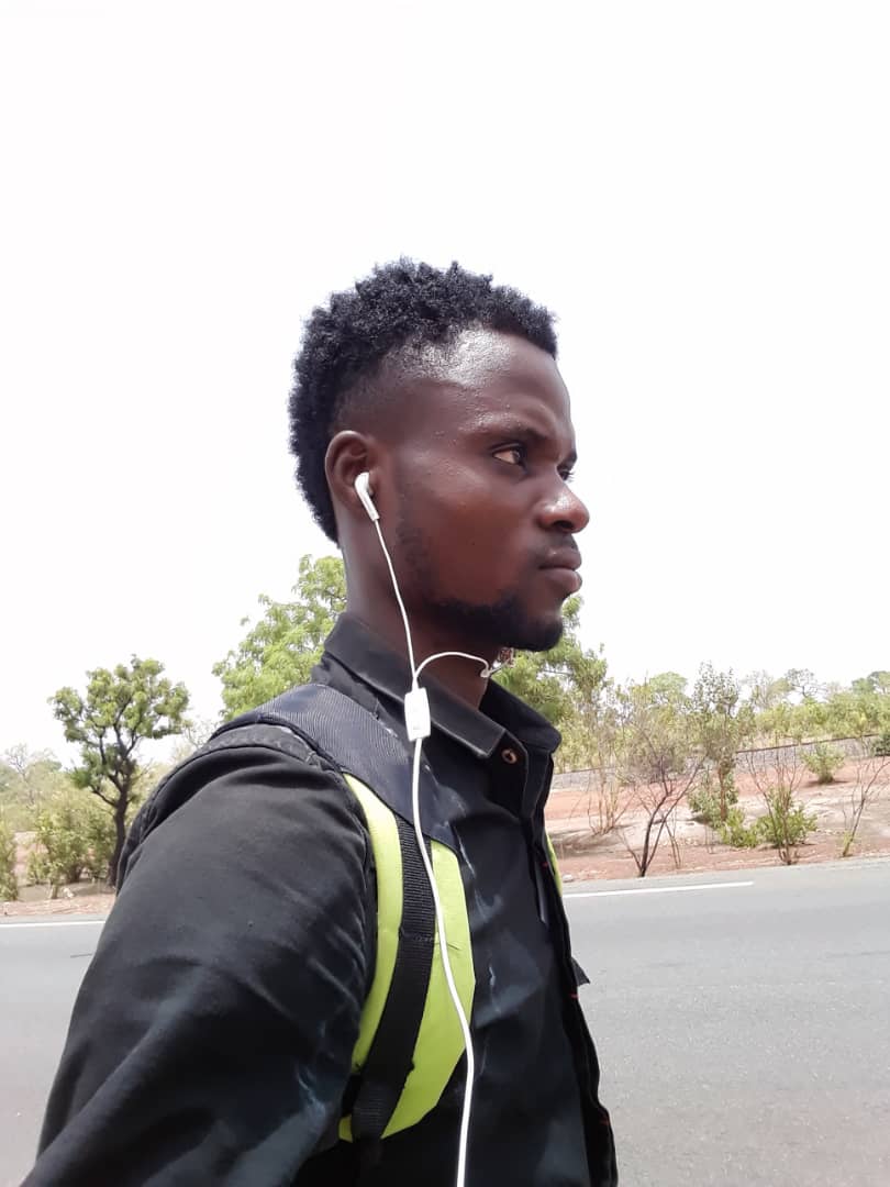 Insolite : Il veut marcher de Tamba à Dakar pour rencontrer le président Macky Sall.