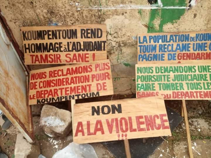 Koumpentoum : Les populations marchent pour réclamer plus de forces de sécurité. (Images)
