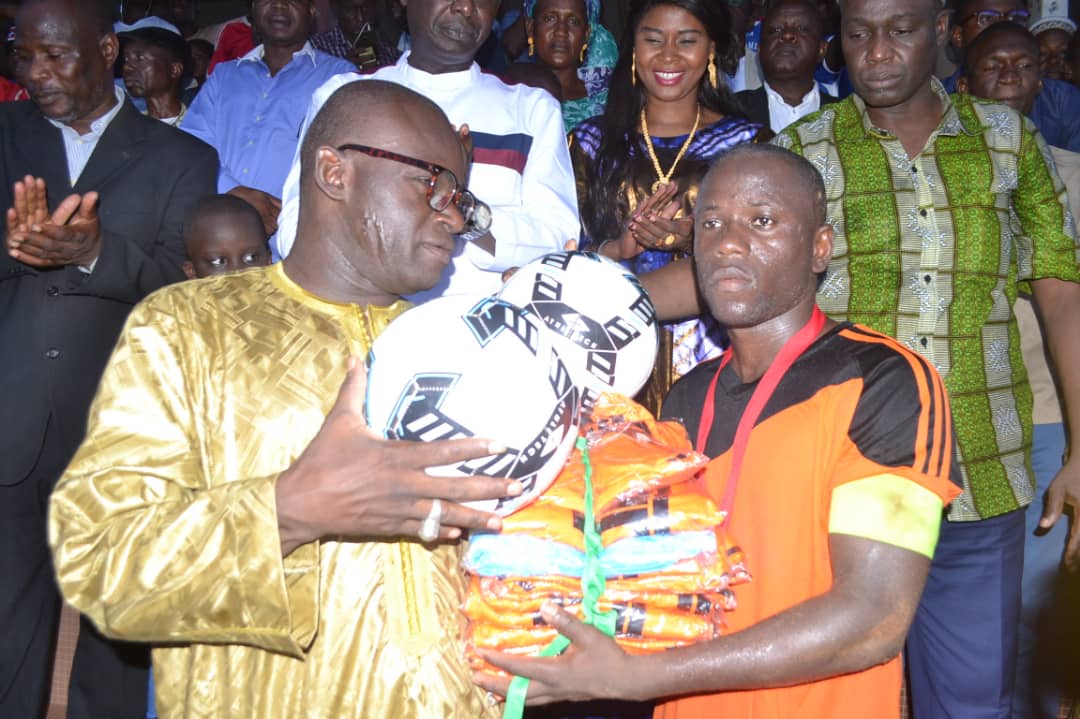 Kédougou / Finale de la coupe du maire : Mamadou H. Cissé gâte sa jeunesse.