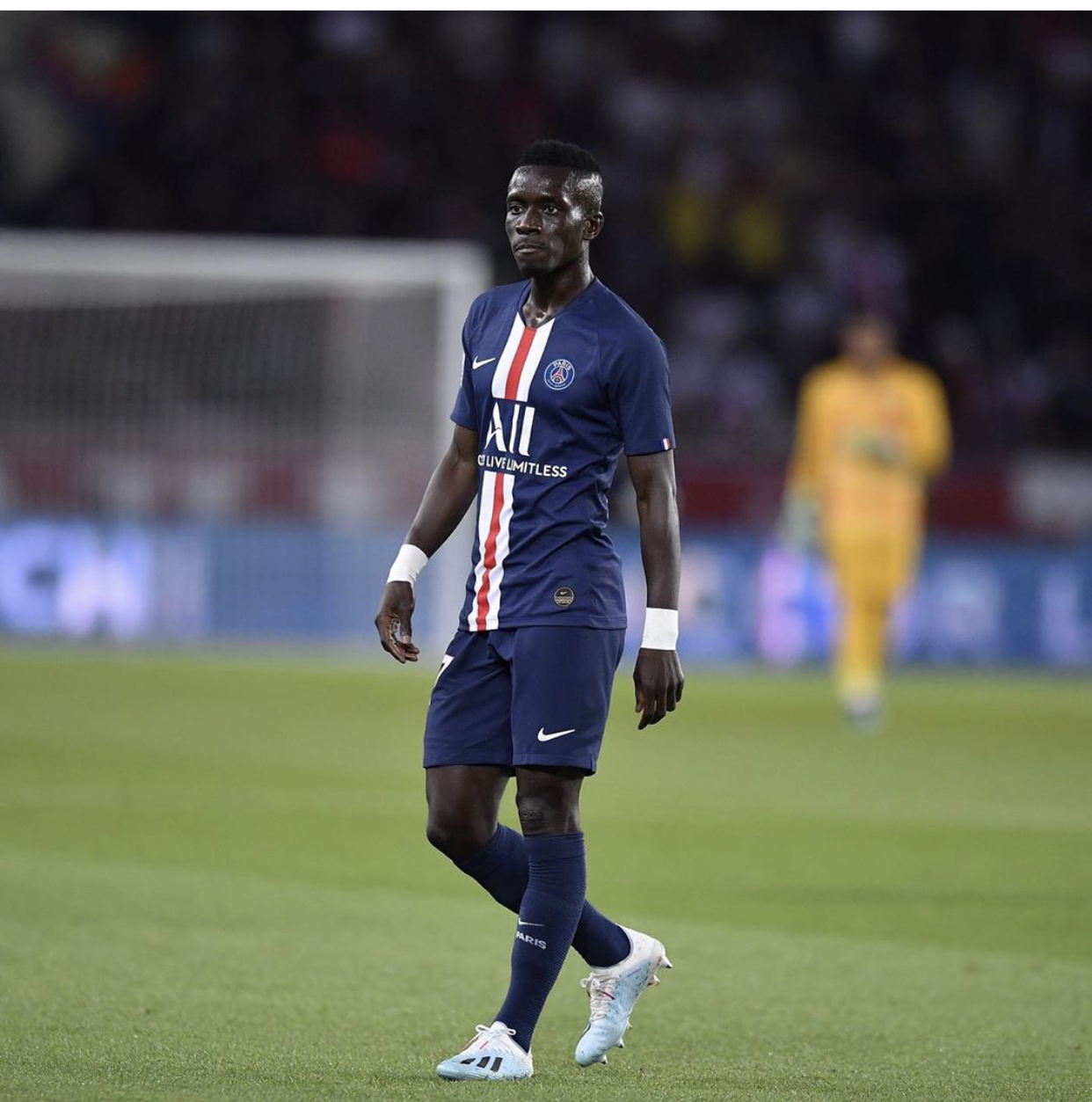 Ligue 1 : Première titularisation de Gana Guèye avec le PSG qui étrille Toulouse (4-0). Mbappé, Cavani et Diallo sortent sur blessure...