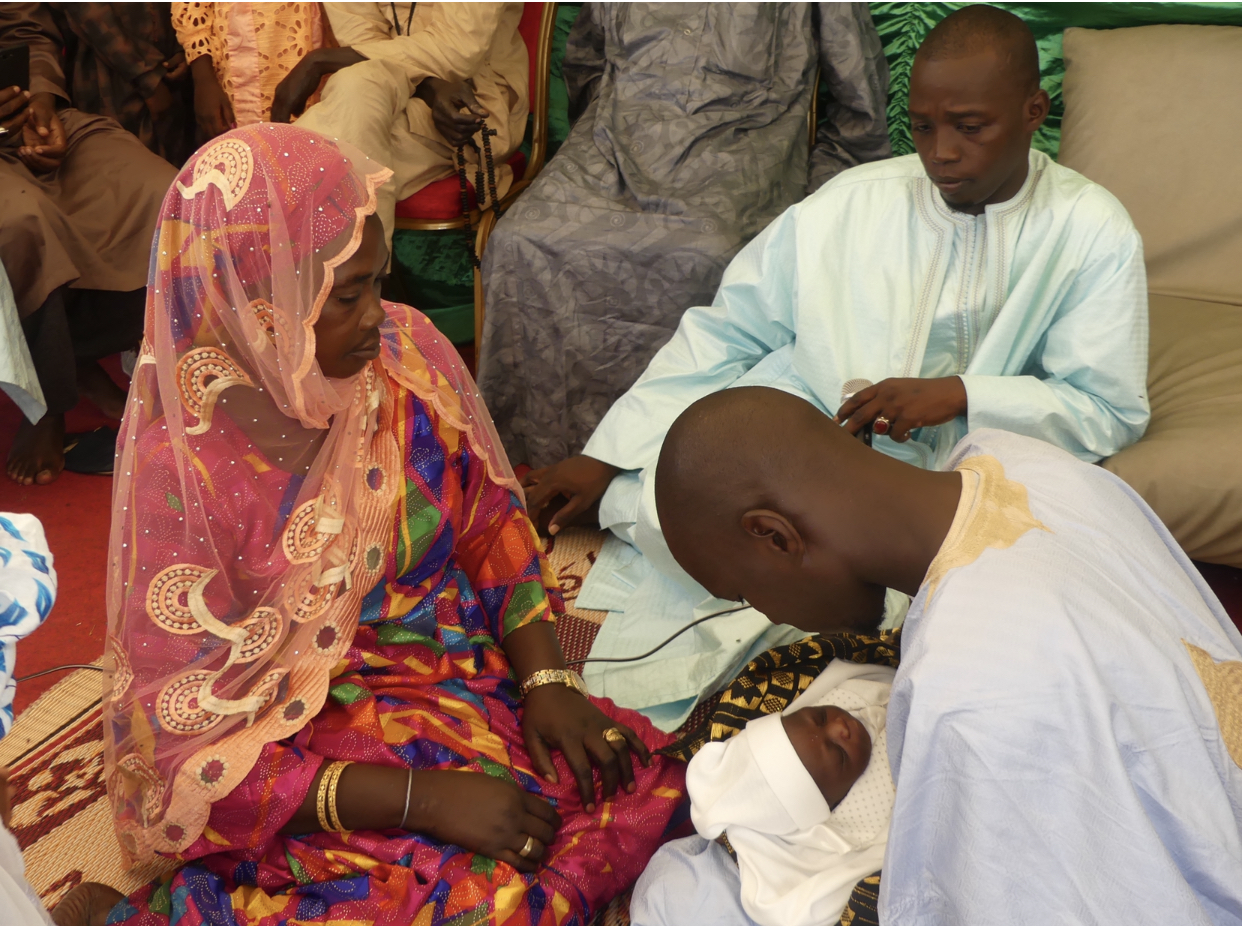 Thiès :  Revivez en photos le baptême du fils du communicateur traditionnel Mamadou Diop dit Modou Ndiaye
