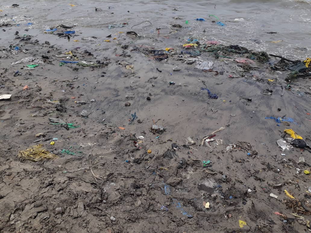Journée mondiale du nettoiement (World Clean Up Day) : Les images du ministre Abdou Karim Fofana à Soumbedioune ce matin...