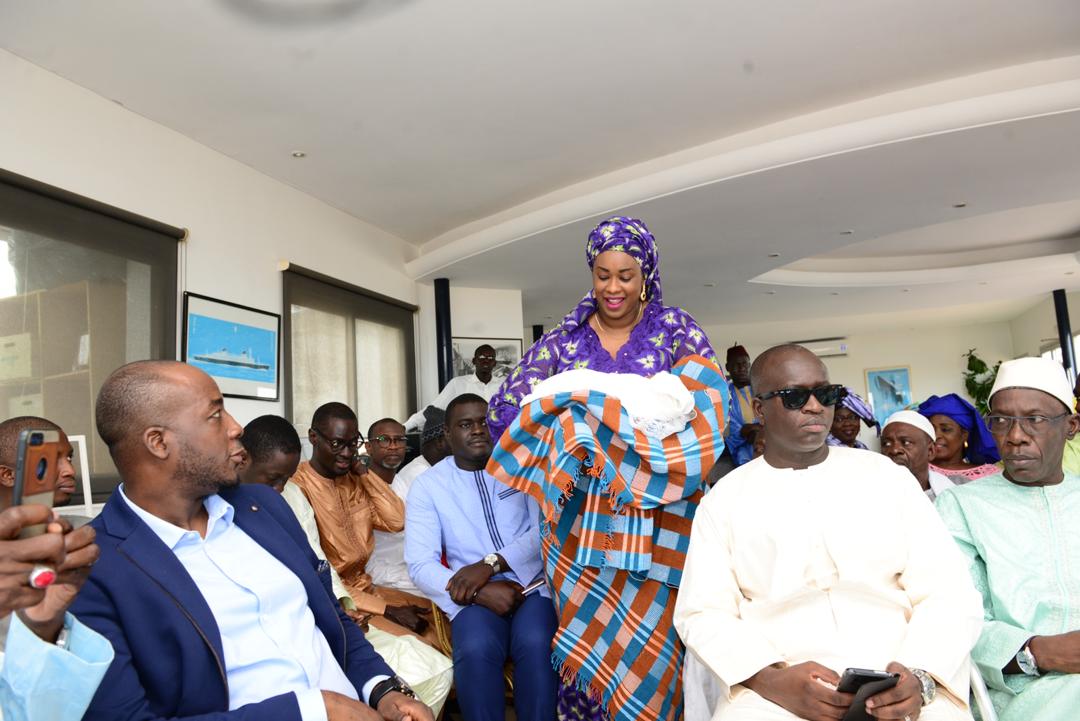 Les images du baptême du journaliste Moustapha Al Amine Fall à la clinique Madeleine.