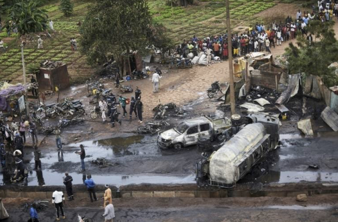 Mali : L'incendie d'un camion-citerne fait sept morts et 40 blessés.