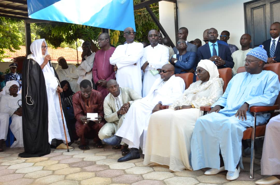 Présentation de condoléances : Macky Sall et Ousmane Sonko chez Alioune Badara Cissé, suite au décès de son fils.