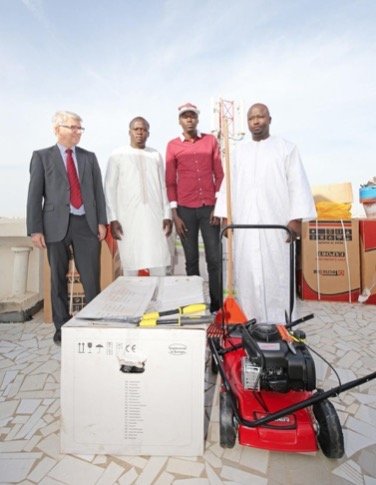 Entrepreneuriat : 120 jeunes reçoivent du matériel de jardinage et de cuisine d’une valeur de 20 millions de FCFA.