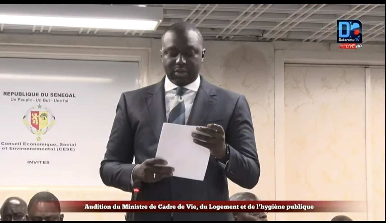 Le ministre Abdou Karim Fofana au CESE : « L’insalubrité et l’encombrement, un problème social impactant négativement sur le tourisme et les activités économiques »