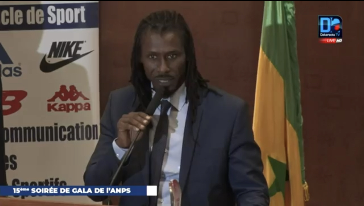 15 ème Gala de l'ANPS Aliou Cissé rend hommage à Karim Séga Diouf...
