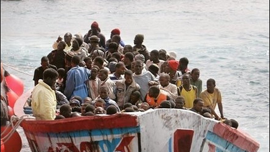 Immigration clandestine : 8 corps de migrants repêchés au large de l'Espagne.