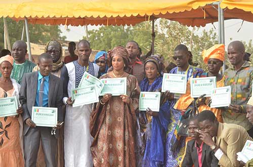 Mbolo Birane Vers de journées culturelles.