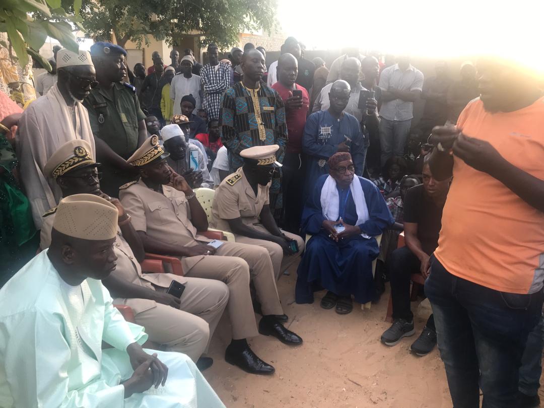 Les victimes de Tivaouane Peulh mettent fin à leur grève de la faim après la visite du ministre de l’intérieur Aly Ngouille Ndiaye.