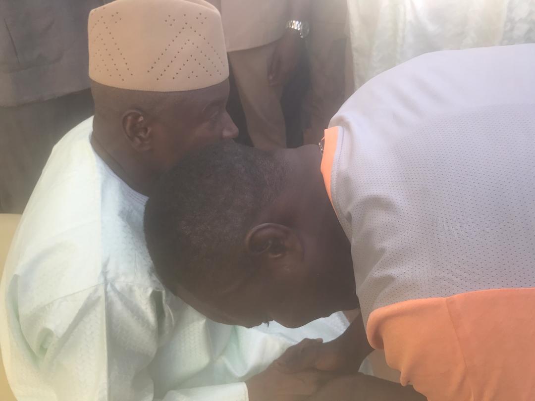 Les victimes de Tivaouane Peulh mettent fin à leur grève de la faim après la visite du ministre de l’intérieur Aly Ngouille Ndiaye.