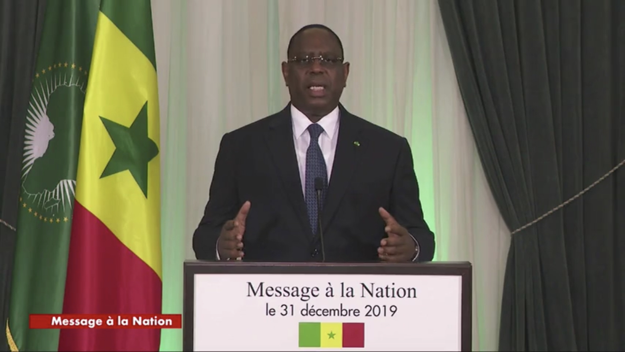 Passage à l'ECO : Macky Sall salue une « heureuse perspective » et assure que la parité fixe avec l'euro ne changera pas...