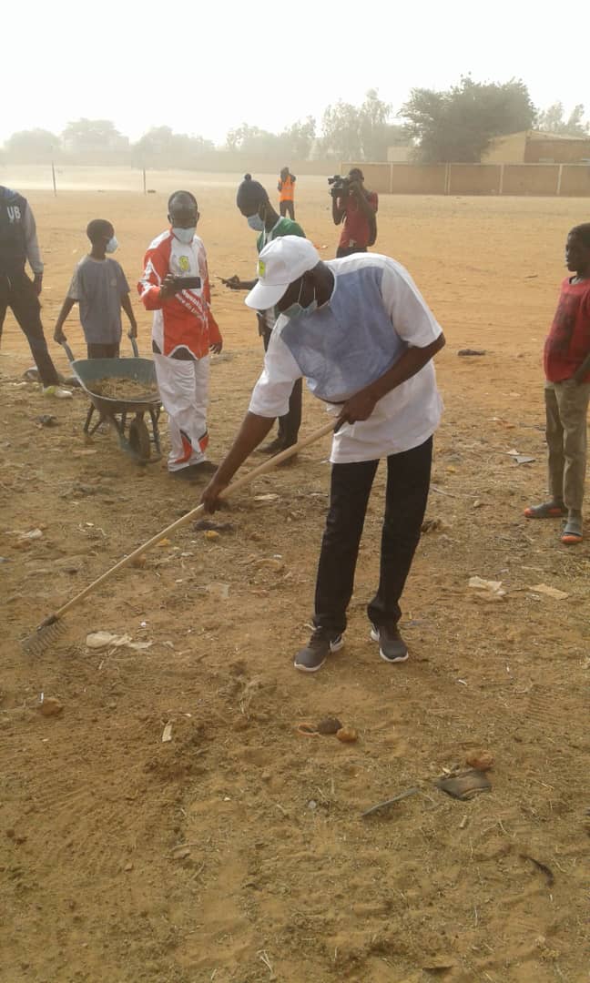 LINGUÈRE : Aly Ngouille Ndiaye préside le lancement de la journée nationale de nettoiement.