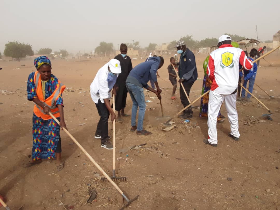 LINGUÈRE : Aly Ngouille Ndiaye préside le lancement de la journée nationale de nettoiement.