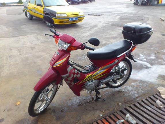 Thies / Agressions récurrentes à Tawa Fall : Makha Thiam (26 ans) 5ème victime admise au Centre hospitalier régional est à sa deuxième opération chirurgicale.