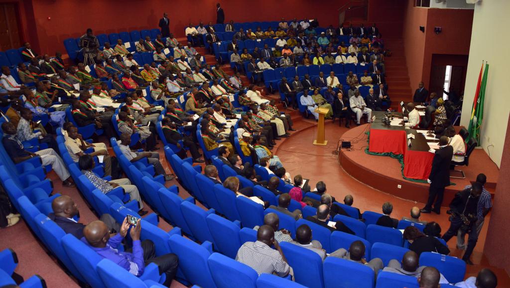 Lutte contre le terrorisme au Burkina Faso : Le parlement approuve la mise sur pied d'un corps de volontaires.