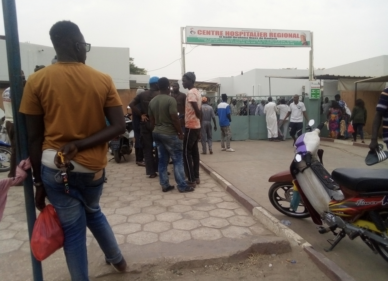 Décès du fils de Abdou Aziz Américain : Les talibés Baye prennent d'assaut l'hôpital de Kaolack... La piste de la négligence évoquée..
