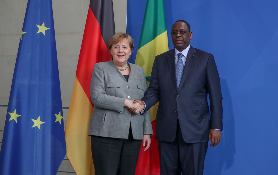 (IMAGES) AUDIENCE / Le Président Sall et la chancelière Allemande ont passé en revue la coopération Sénégalo-Allemande.
