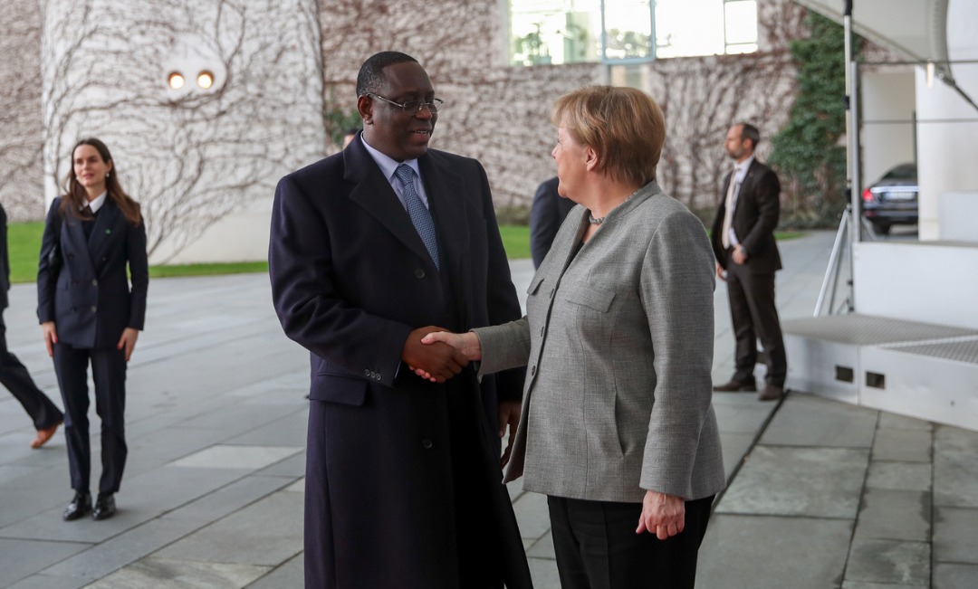 (IMAGES) AUDIENCE / Le Président Sall et la chancelière Allemande ont passé en revue la coopération Sénégalo-Allemande.