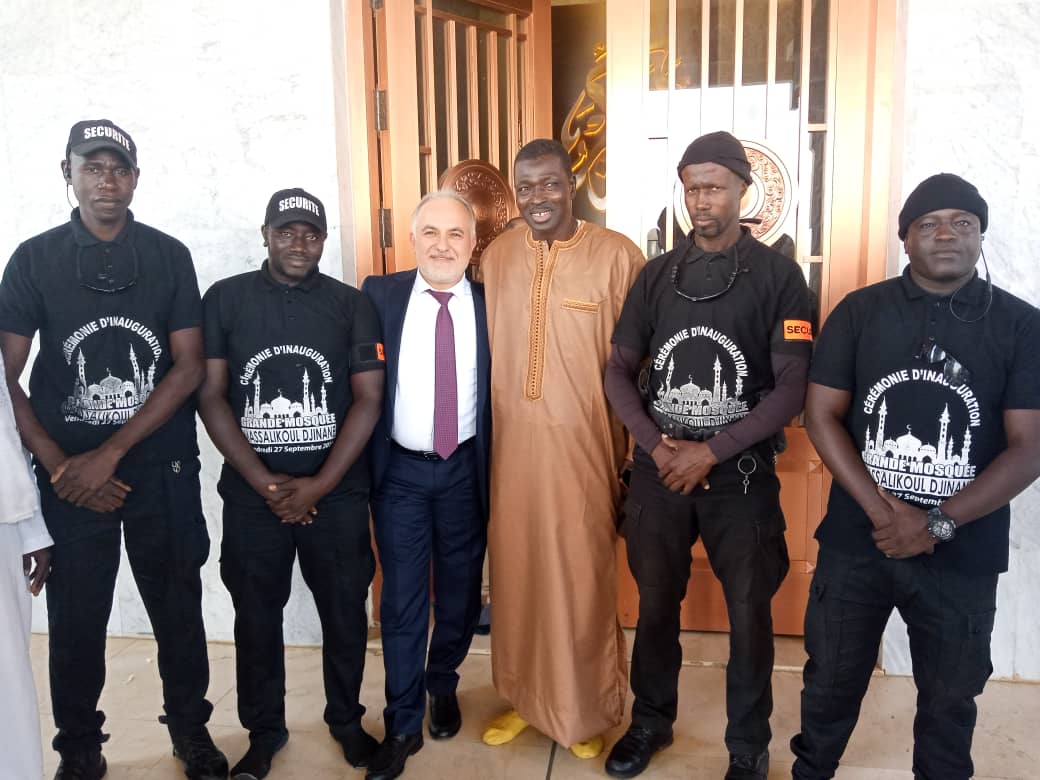 Visite : Des personnalités turques à Massalikoul Jinaane.