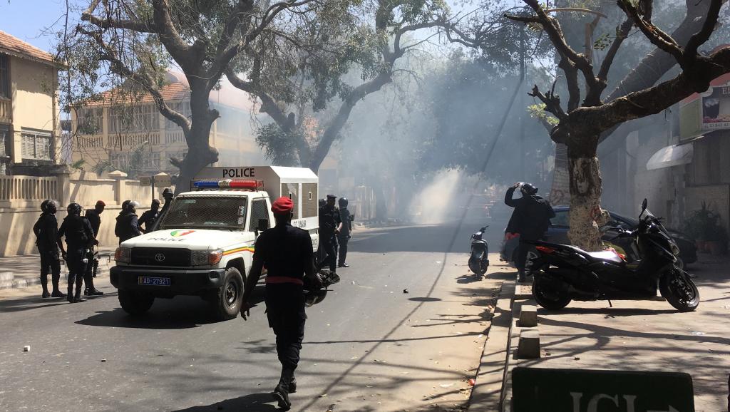 Kaffrine / Ussein : Affrontements entre policiers et étudiants.