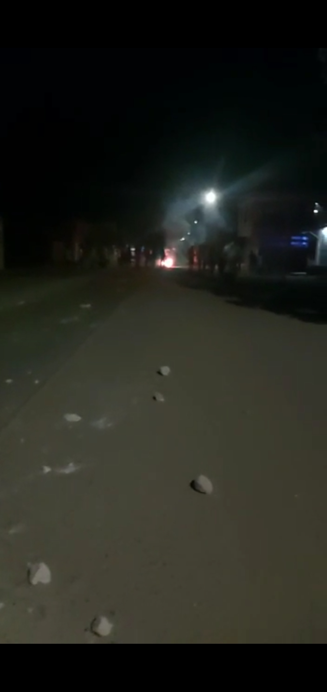 DIOURBEL / Manifestations anti couvre-feu... Des jeunes affrontent la Police à Keur Gou Mack.