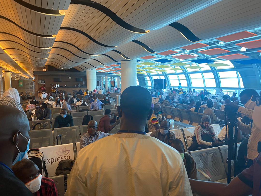 AIBD : Retour vers l’Italie des Sénégalais bloqués au pays depuis le début de la Covid-19.