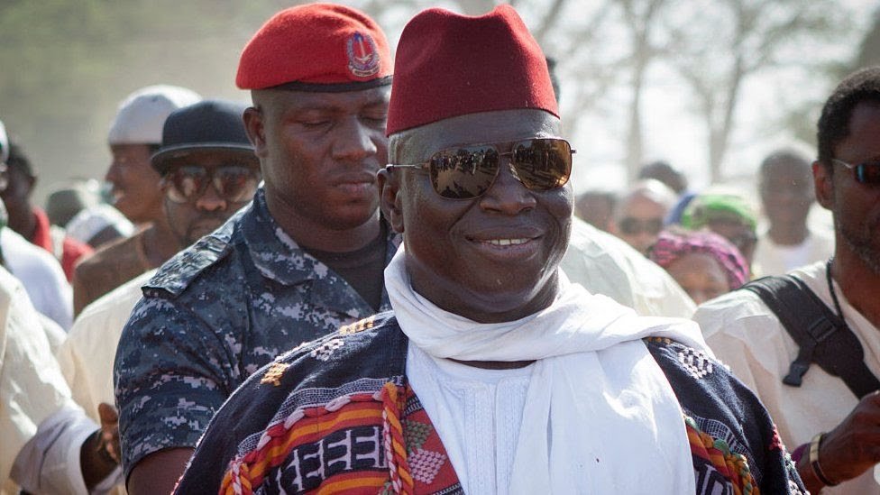 Constat : « Depuis que le régime de Jammeh a été renversé, l’opacité, la répression et la violation des droits fondamentaux semblent appartenir de plus en plus au passé », selon le Baromètre mondial de la corruption – Afrique 2019.