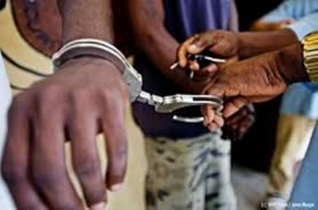 Deux sénégalais arrêtés en territoire gambien pour présumé cambriolage d'une boutique à Keur Pathé.
