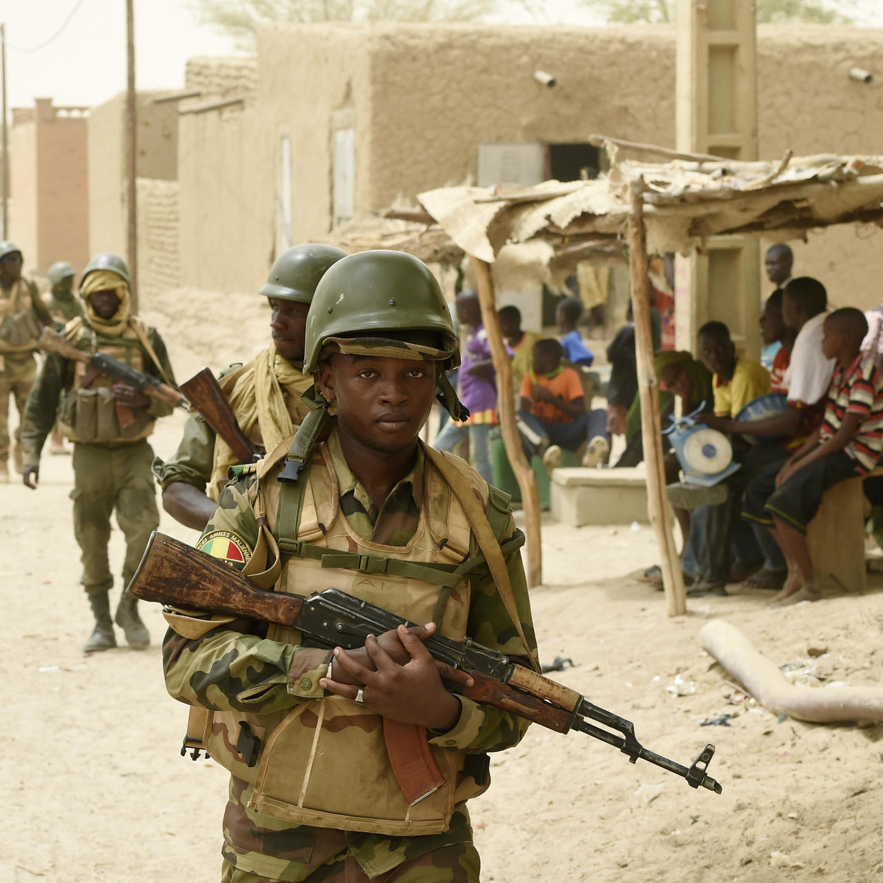 Exactions commises contre les civils dans le nord du Burkina Faso : le gouvernement dédouane les forces de sécurité et accuse les terroristes.