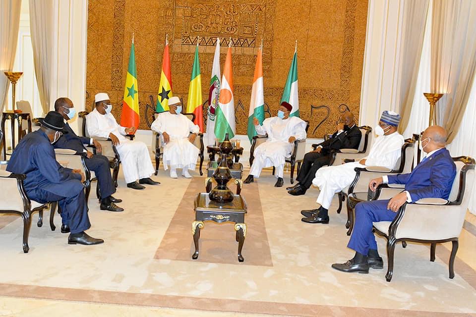 Mali : Le gouvernement adhère aux conclusions du sommet extraordinaire de la CEDEAO et promet leur mise en oeuvre diligente.