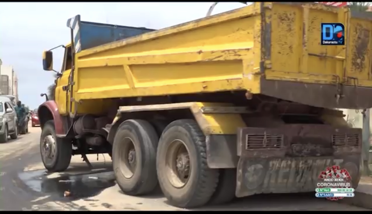 Accidents mortels impliquant des camions : Macky Sall insiste sur le renforcement systématique des contrôles techniques