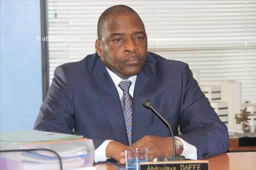 Mali: le ministre de l'Economie et des Finances aurait été enlevé, une mutinerie en cours au camp de Kati.