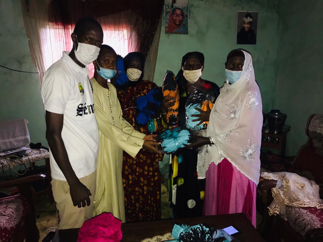 Appel du chef de l’État aux jeunes : Moussa Baldé, président du Conseil départemental de Kolda remet 3000 masques aux jeunes et aux « badiénou gox ».