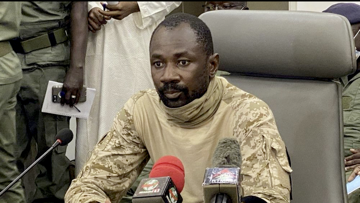 Mali : Le Colonel Assimi Goita officiellement chef de l'Etat.