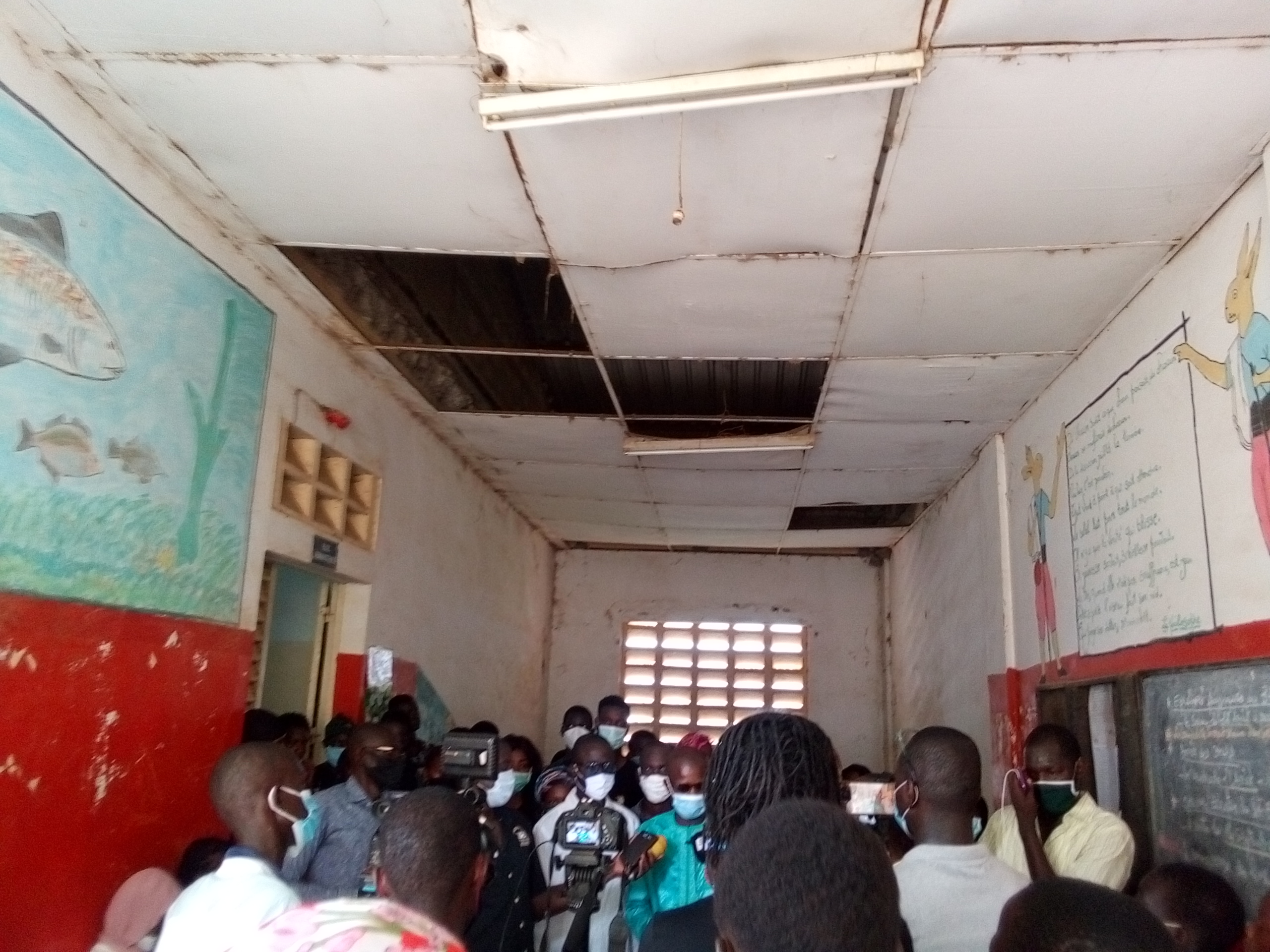 CEM Djim Momar Guèye de Kaolack : Le bâtiment de l'école menace ruine... La pollution sonore tympanise les occupants.