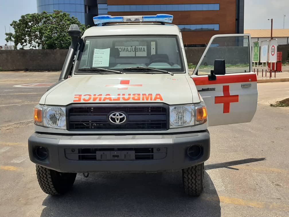 Kédougou / Covid-19 : La SGO et VIVO Energy Sénégal offrent une ambulance médicalisée au poste de santé de TENKOTO et appuient les étudiants de SABODALA.