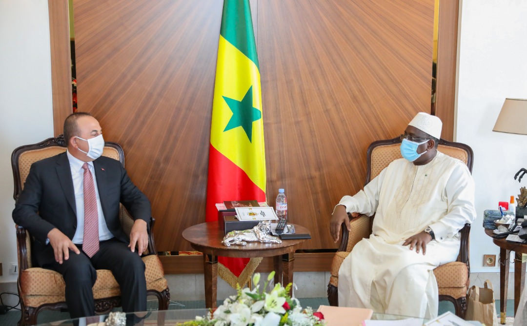 Visite du ministre turc des affaires étrangères au Sénégal : Ankara et Dakar consolident leurs relations bilatérales.