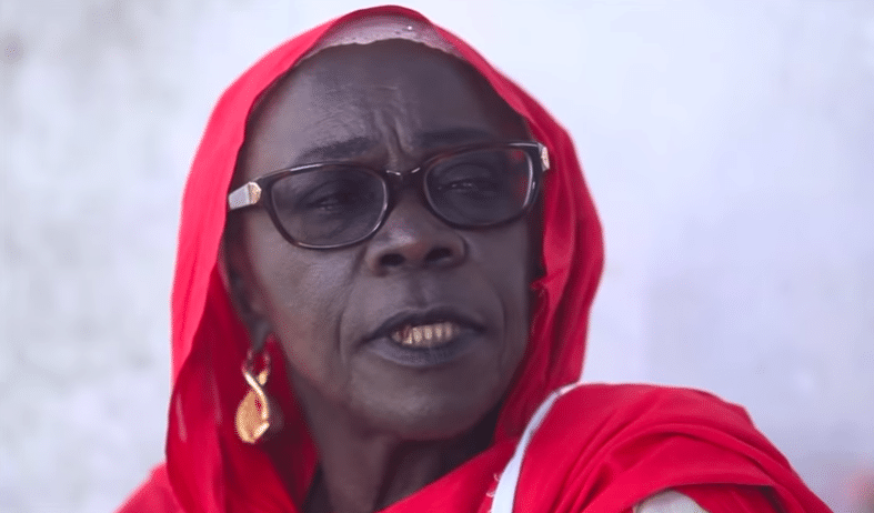 Dial Mbaye, chanteuse : « Je priais Dieu de ne pas être enterrée avec une peau dépigmentée »