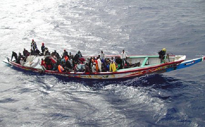 Migration irrégulière : Collision entre une pirogue et un patrouilleur de la Marine nationale, 39 personnes sauvées.
