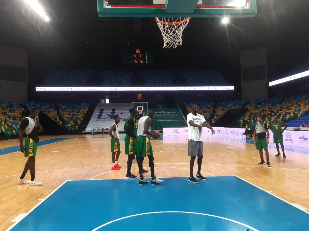 Tournoi qualificatif Afrobasket 2021 : Quatre joueurs dont Maurice Ndour et Youssou Ndoye manquent encore à l’appel, en attendant les résultats des tests Covid-19.