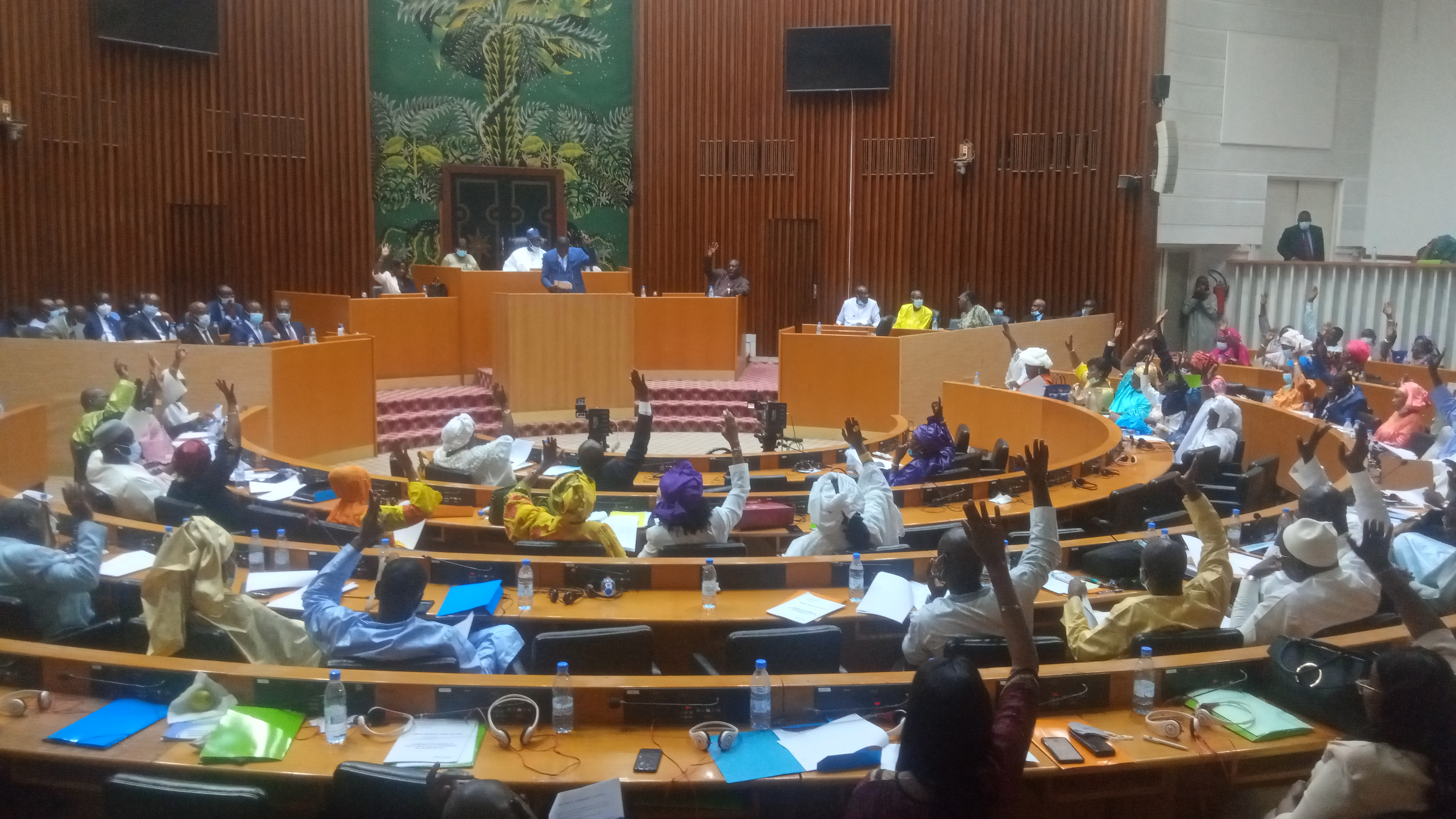 Assemblée nationale : Le projet de budget 2021 arrêté à 4589,15 milliards de francs CFA, voté majoritairement par les députés.