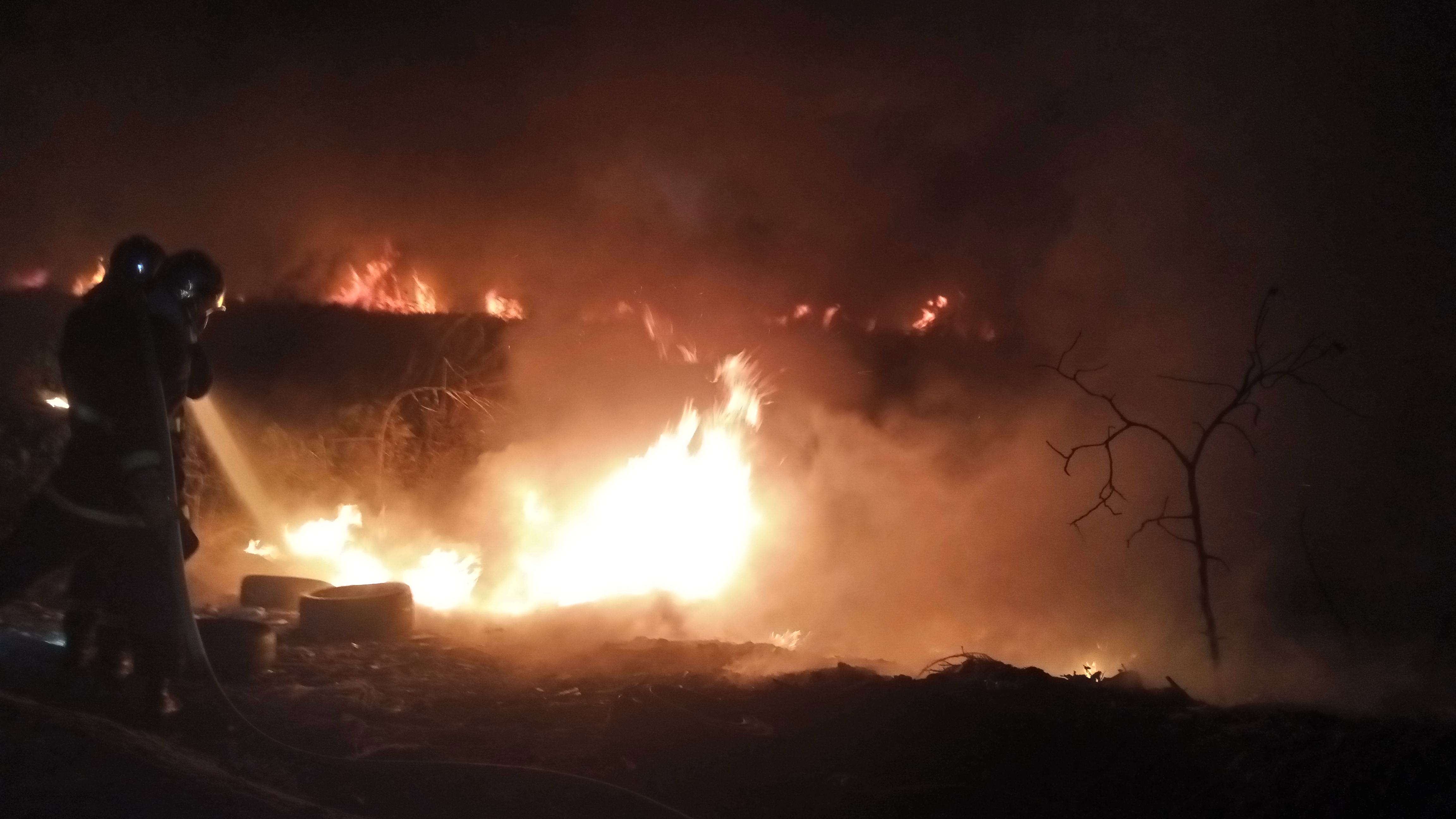 Urgent : Un violent incendie s'est déclaré à Pikine (Technopole)