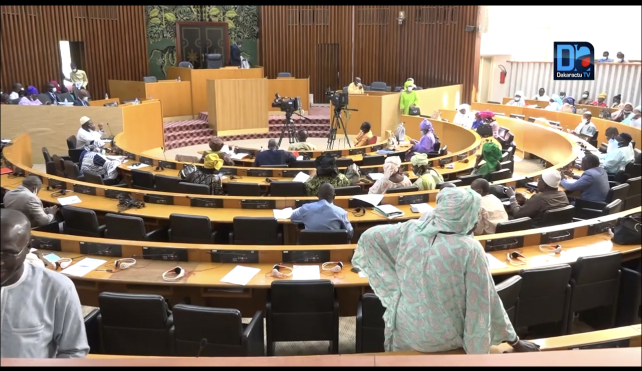 Assemblée nationale : Des députés proposent une « accélération des procédures » pour réduire les longues détentions.