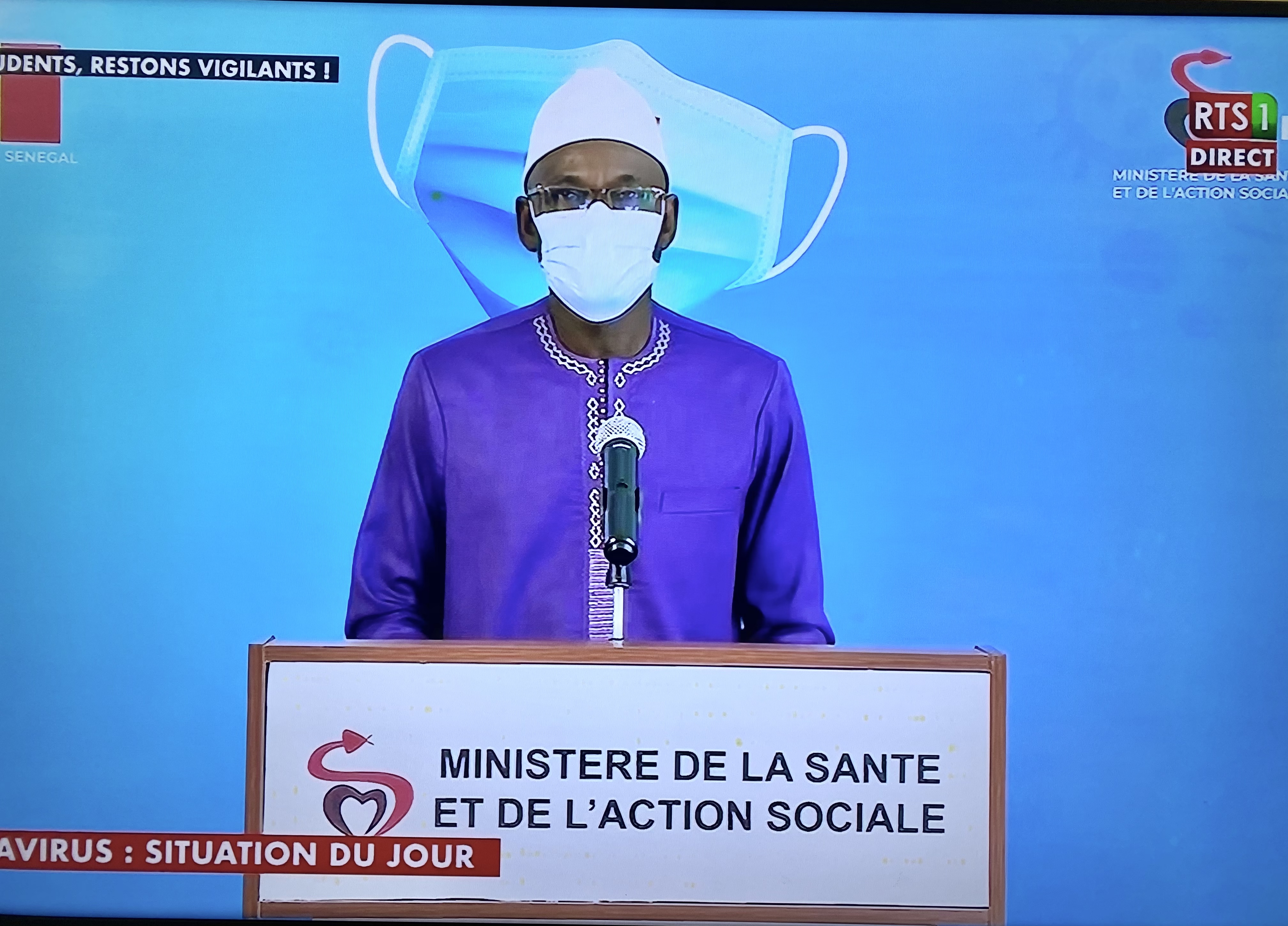 SÉNÉGAL : 44 nouveaux cas testés positifs au coronavirus, 40 nouveaux guéris, 1 nouveau décès et 7 cas graves en réanimation.