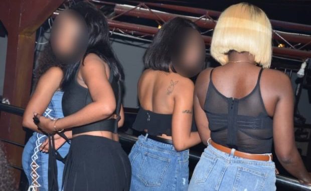 Boite de nuit « Chez Jaraaf » : Surpris en pleine soirée dansante, le propriétaire et plusieurs personnes ont été arrêtés.