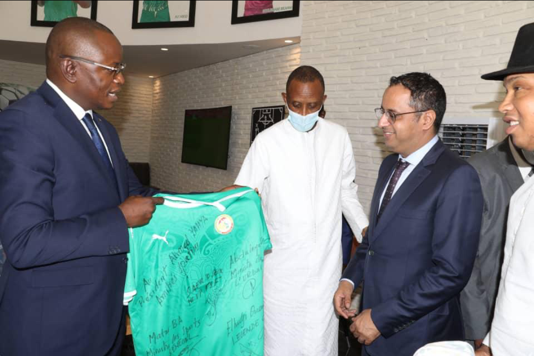 Élection présidence CAF : Ahmed Yahya reçu par le ministre des sports, Matar Bâ.